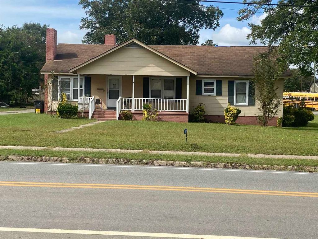 147 Lee St, Wrightsville, GA 31096