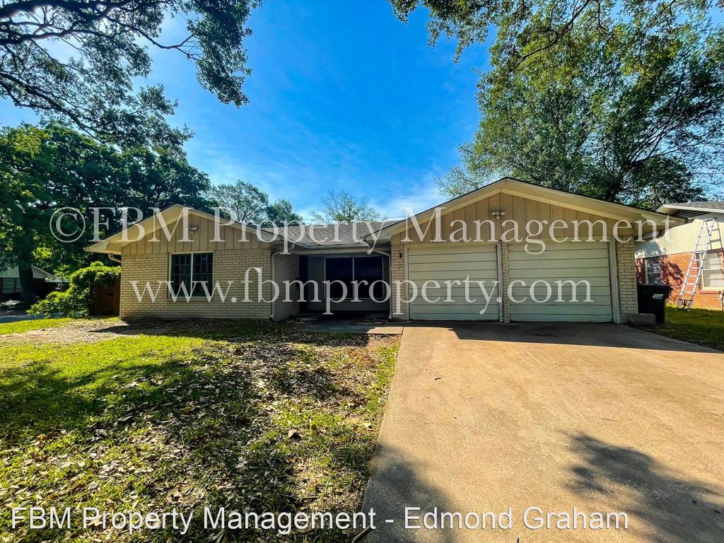 601 Lexington Dr, Corsicana, TX 75110