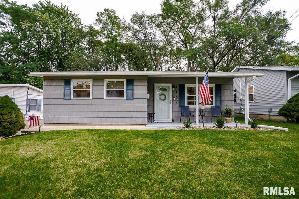 1408 Fenley Ave, Pekin, IL 61554