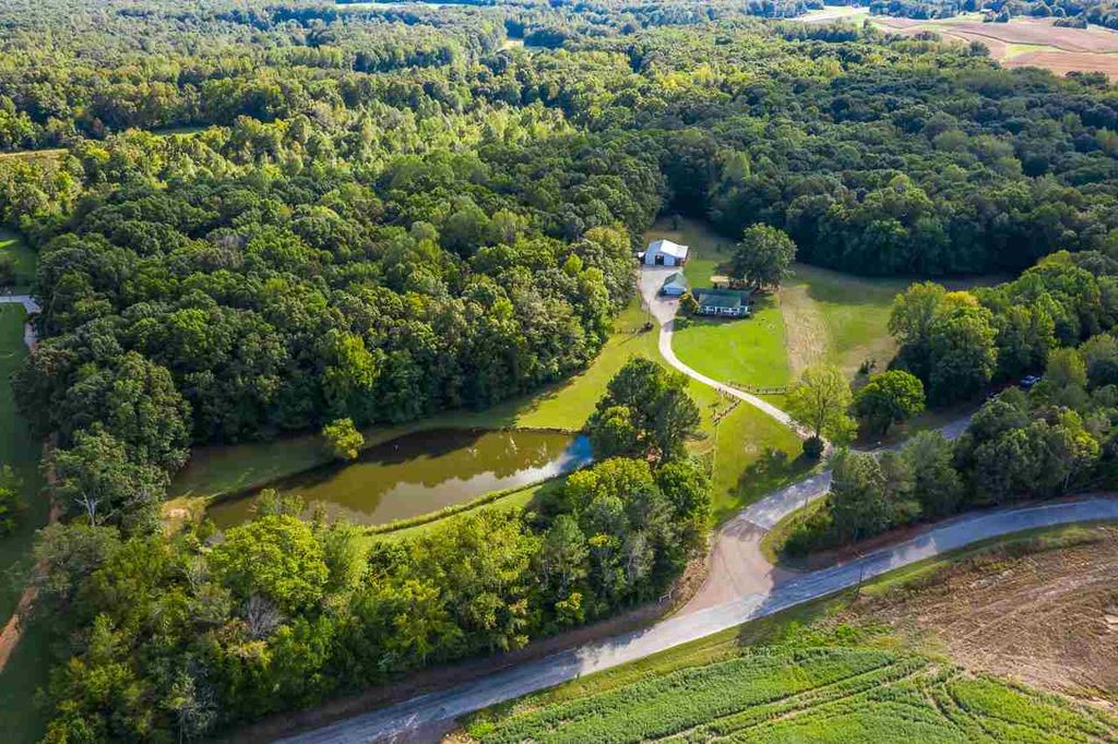 1870 Railroad Dr, Somerville, TN 38068