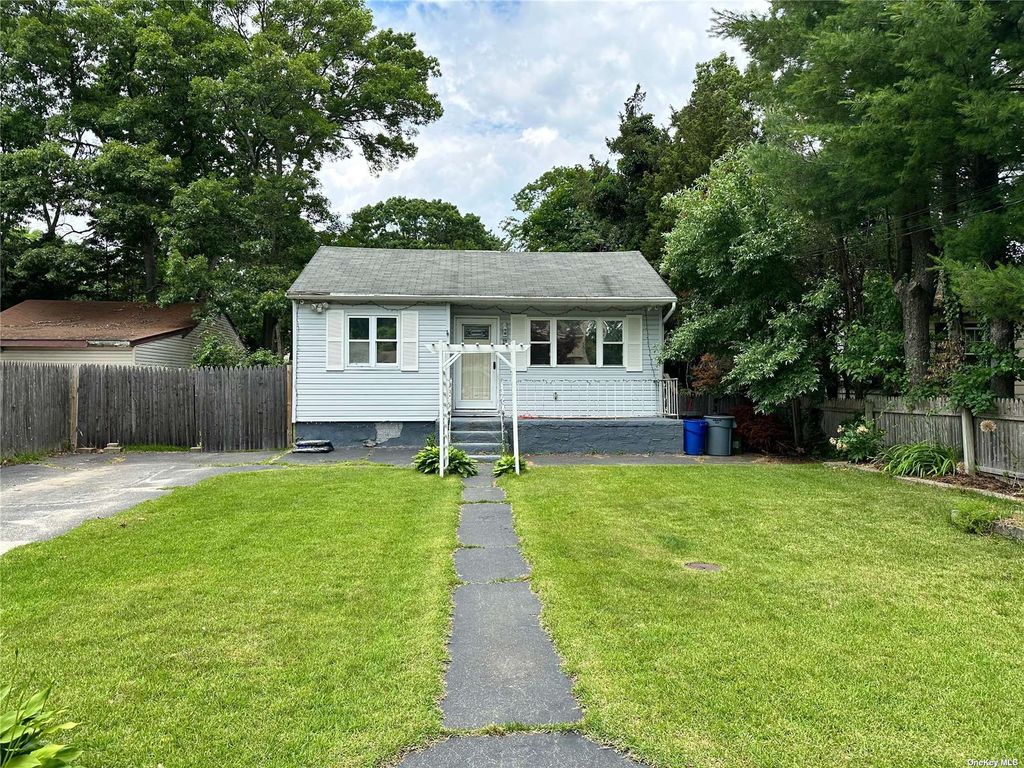 27 Henry Street, Farmingville, NY 11738 MLS 3559287 Trulia