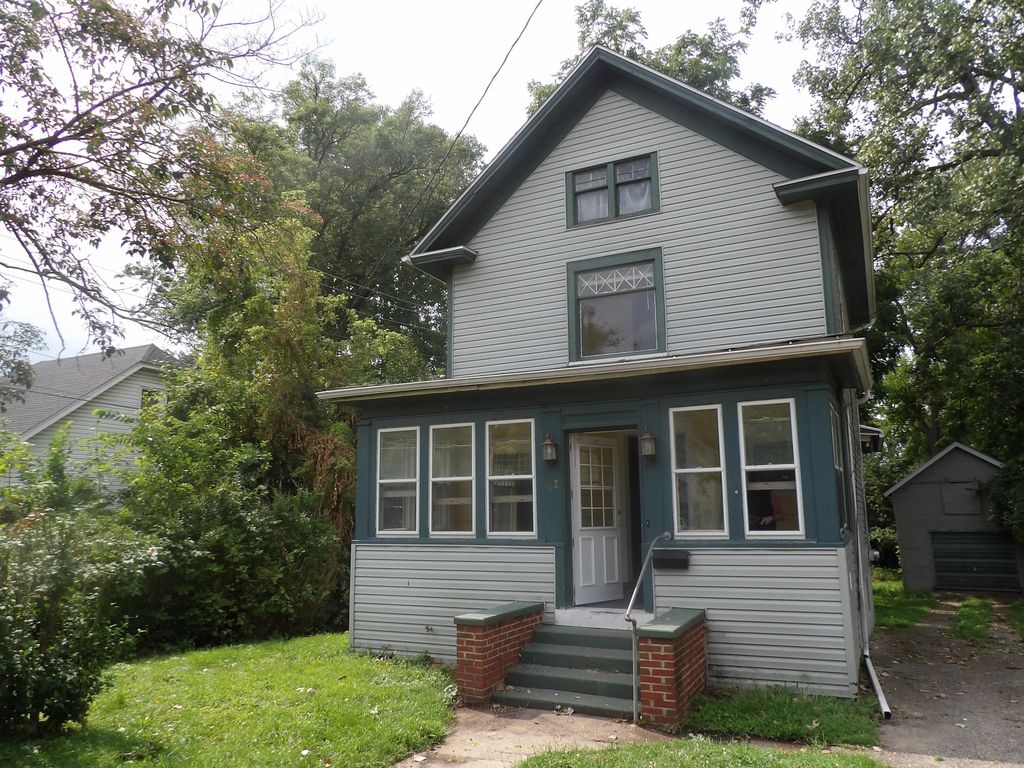 62 Union St, Hillsdale, MI 49242