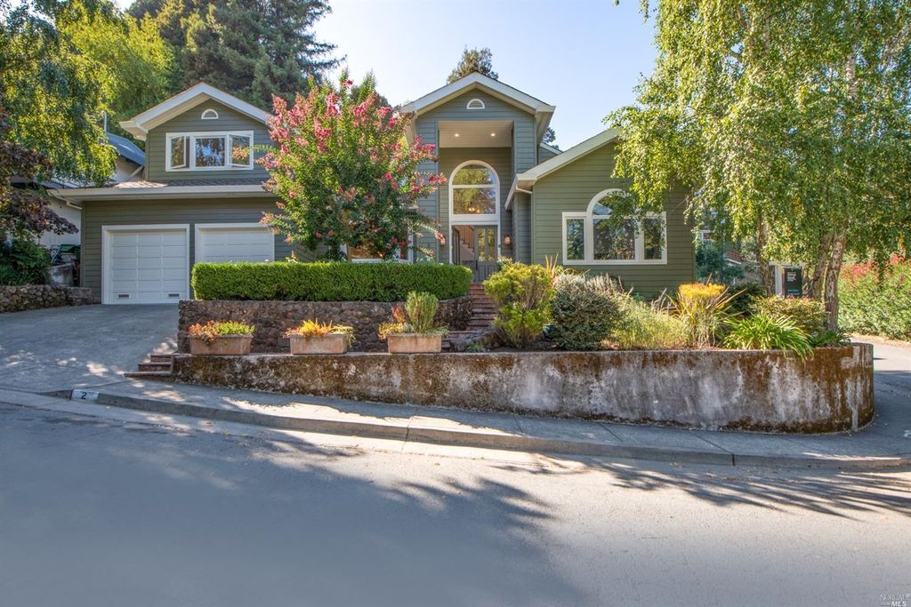 2 Westwood Dr, San Rafael, CA 4 Bed, 4 Bath Single