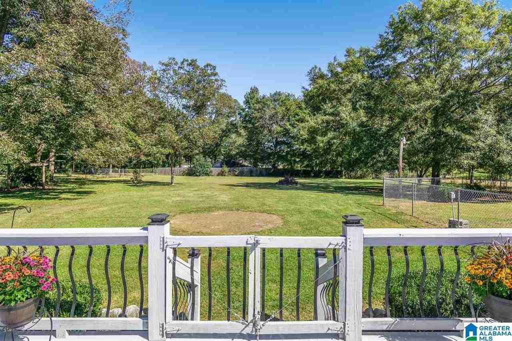 49 Maple Dr, Maplesville, AL 36750