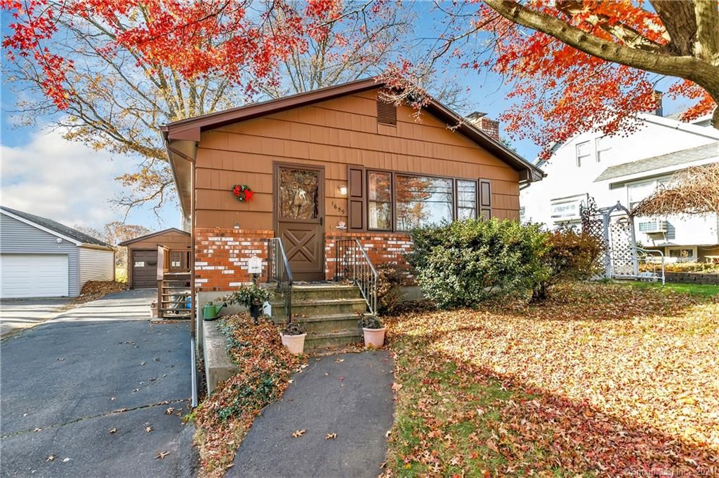1659 Nichols Ave, Stratford, CT 06614
