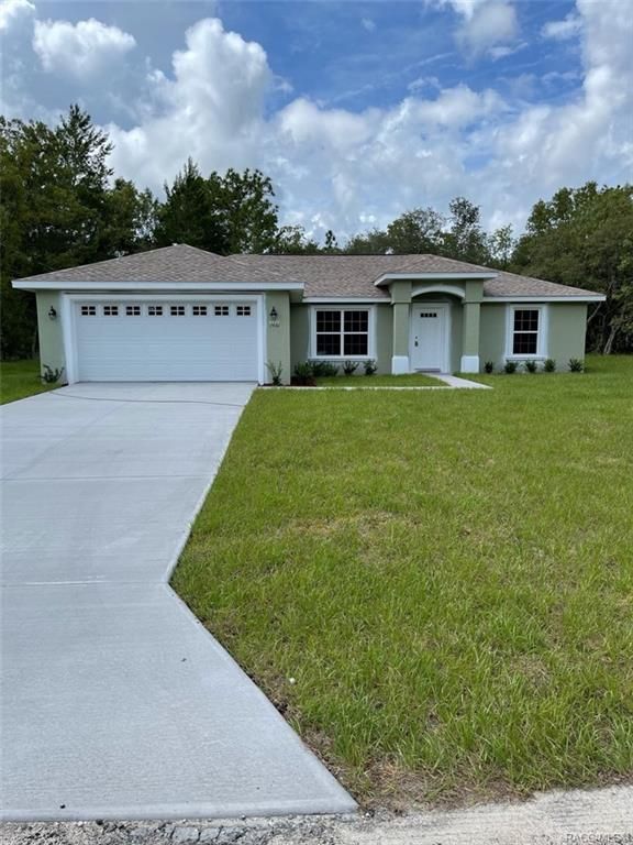 1910 W Swanson Dr, Citrus Springs, FL 34434