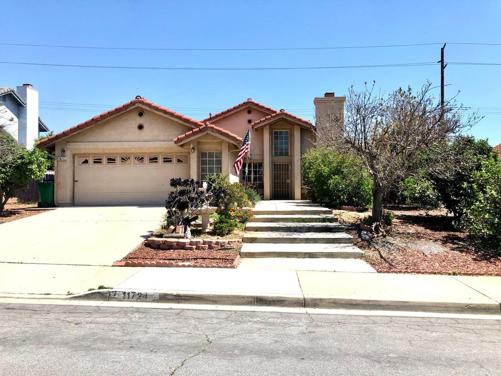 11724 Country Flower Ln, Moreno Valley, CA 92557