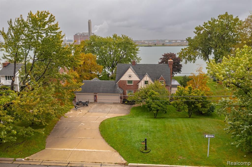 2902 Military St, Port Huron, MI 48060 Trulia