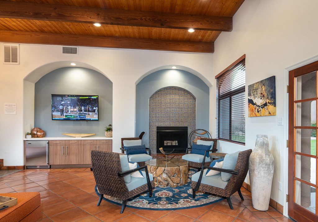 242 S Beck Ave, Tempe, AZ 85281