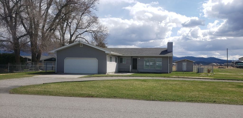 19810 E  8th Ave, Greenacres, WA 99016