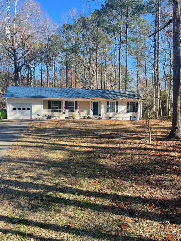 102 Arthur Court, Havelock, NC 28532 See Est. Value, Schools & More