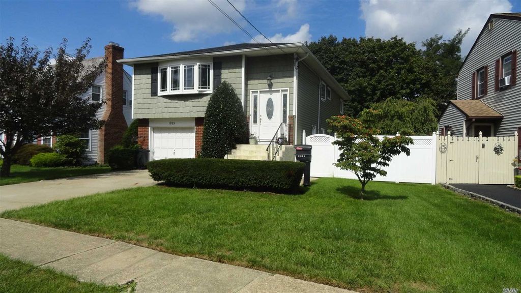 1935 Seaford Ave, Wantagh, NY 11793 Trulia