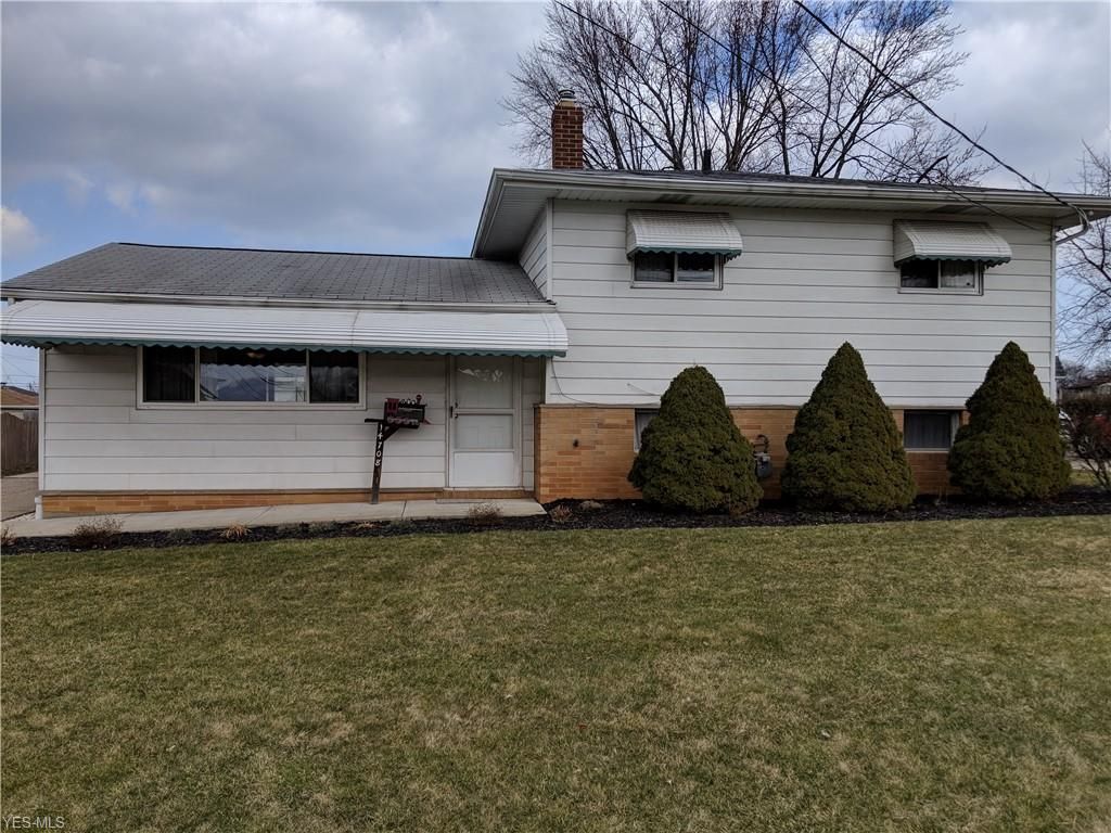 14708 Holland Rd, Brookpark, OH 3 Bed, 2 Bath SingleFamily Home 24