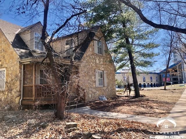 1020 Maine St, Lawrence, KS 66044