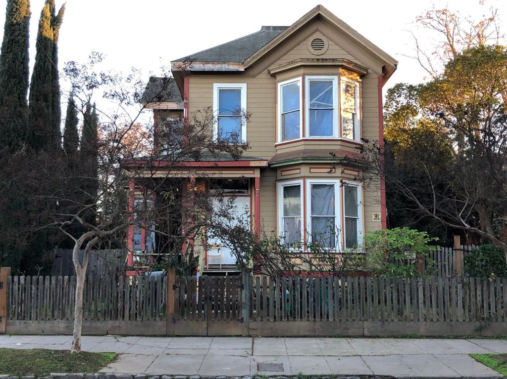 322 E Flora St, Stockton, CA 95202