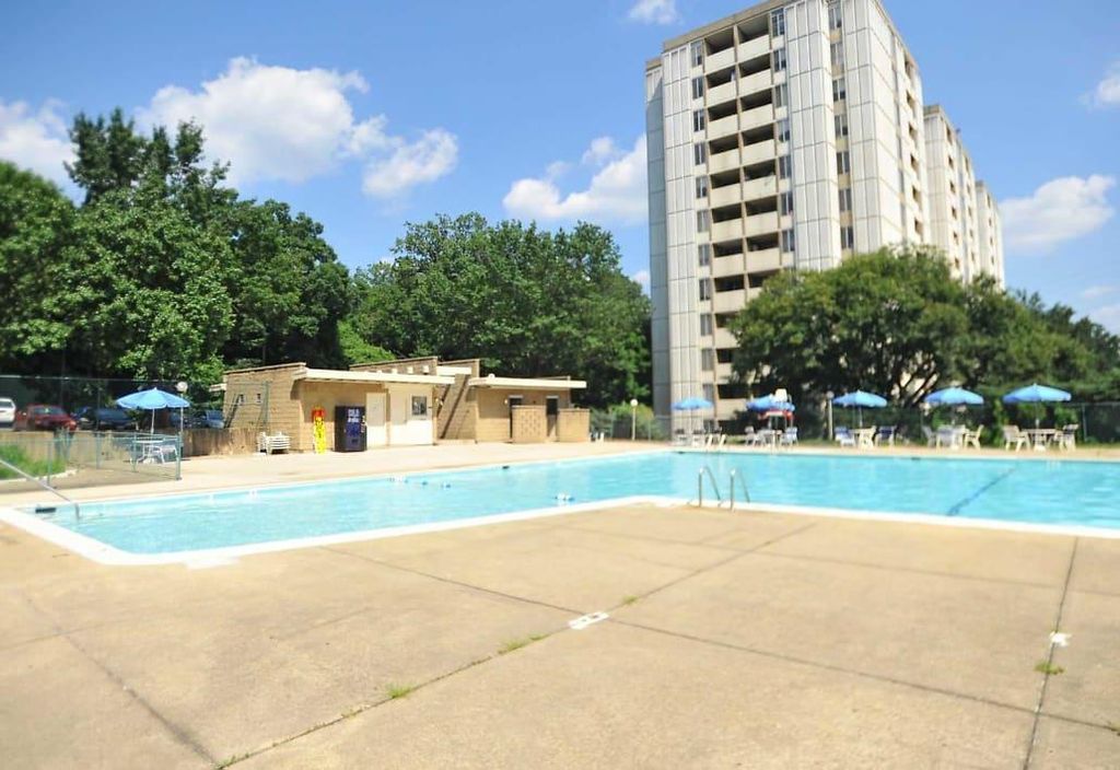 6733 New Hampshire Ave, Takoma Park, MD 20912