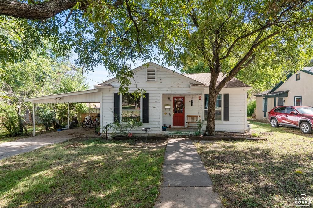 405 W 6th St, Cisco, TX 76437