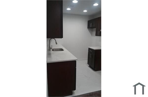 1098 Woodycrest Ave #1, Bronx, NY 10452