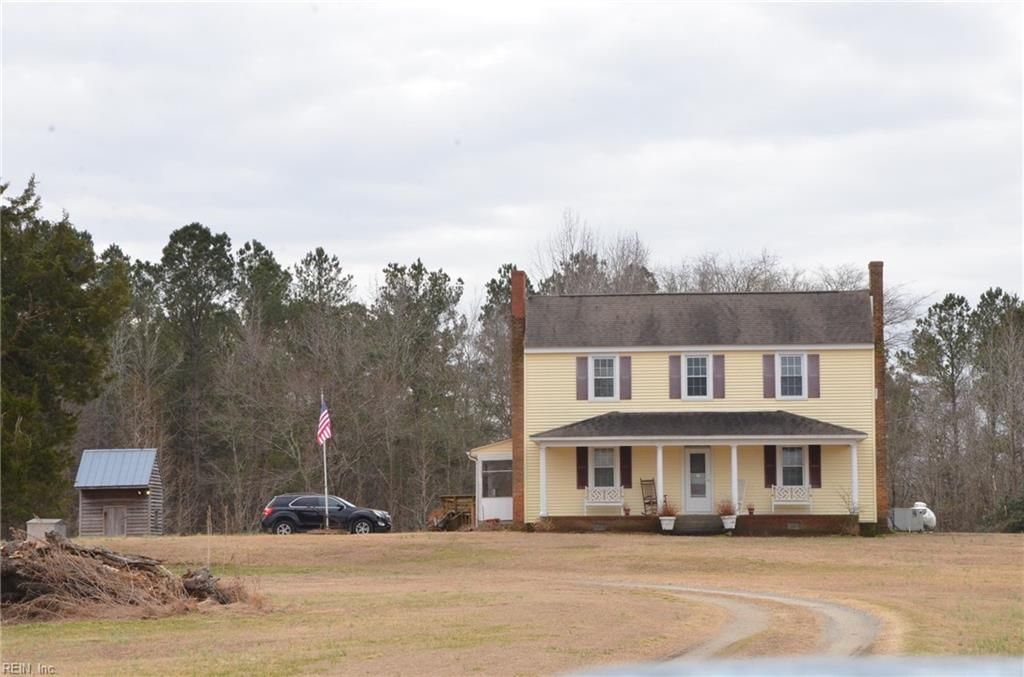 19940 River Rd, Courtland, VA 23837
