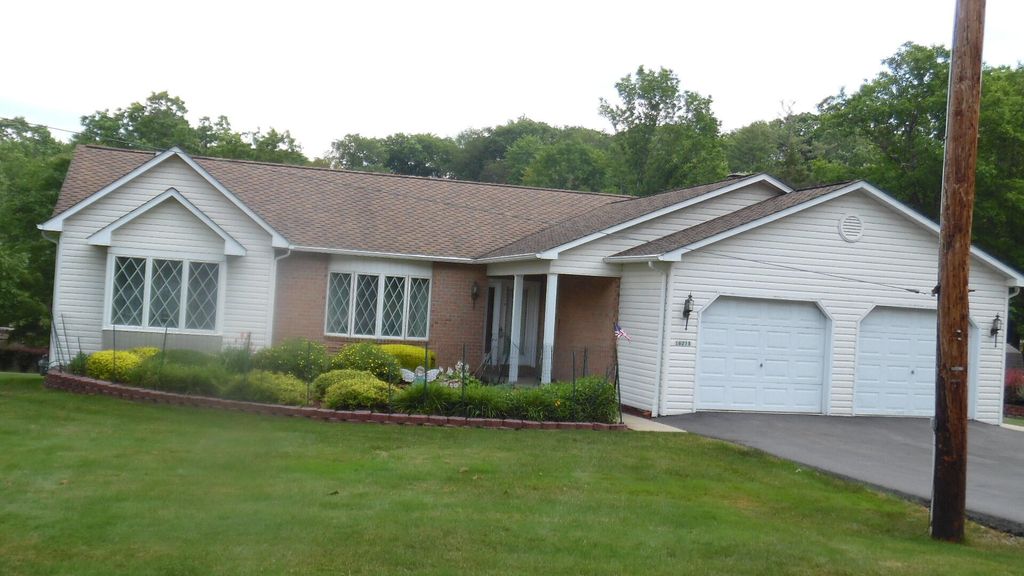 16275 Treasure Lake Rd, Du Bois, PA 15801
