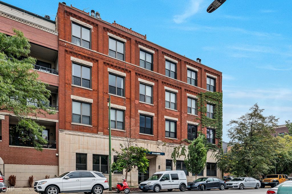 2525 N Sheffield Ave #4E, Chicago, IL 60614