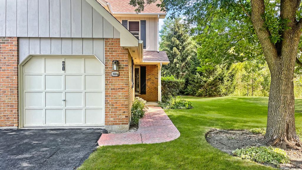601 Country Ln, Des Plaines, IL 60016