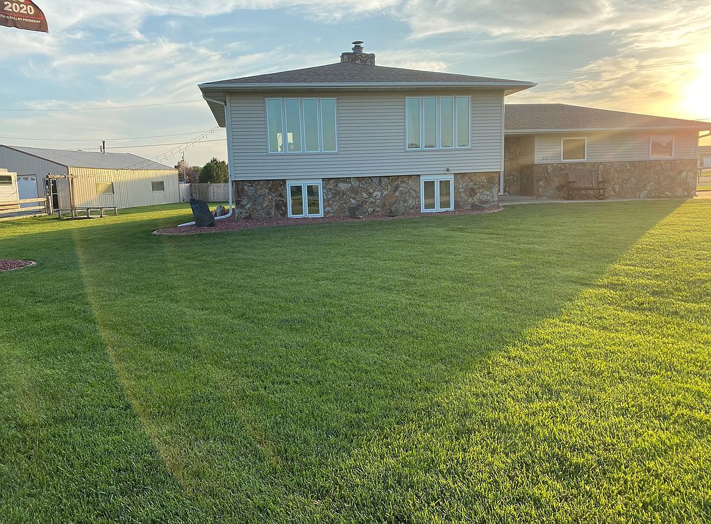 211 N Republican Ave, Juniata, NE 68955