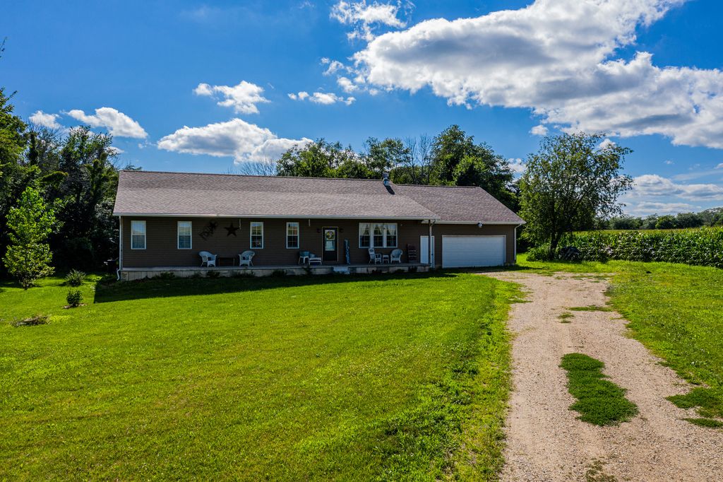 176051490 E St, IL 61379 Trulia