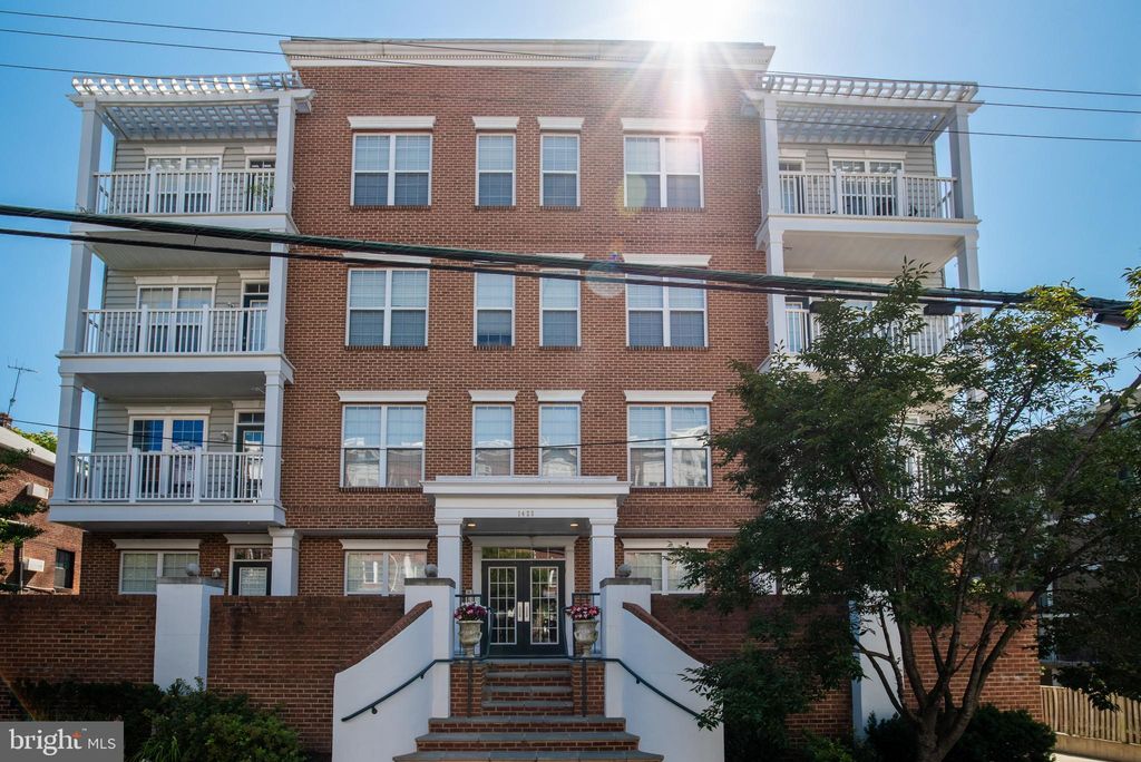 1423 N Rhodes St #202, Arlington, VA 22209