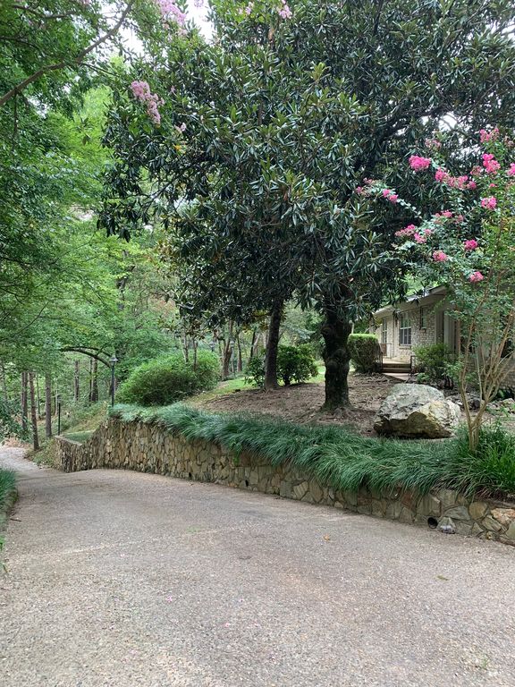 210 Indian Mountain Rd, Hot Springs, AR 3 Bed, 2 Bath SingleFamily