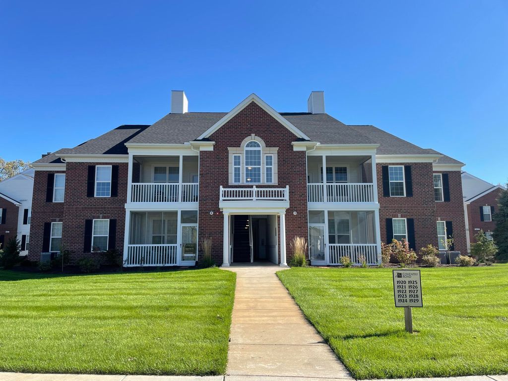 1925 Coventry Cir #26, Jackson, MI 49201