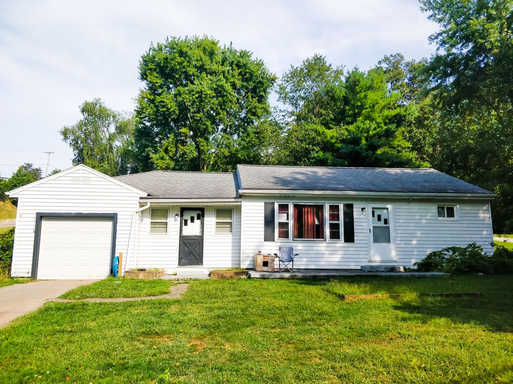 2106 Harris Hwy, Washington, WV 26181 2 Bed, 1 Bath SingleFamily