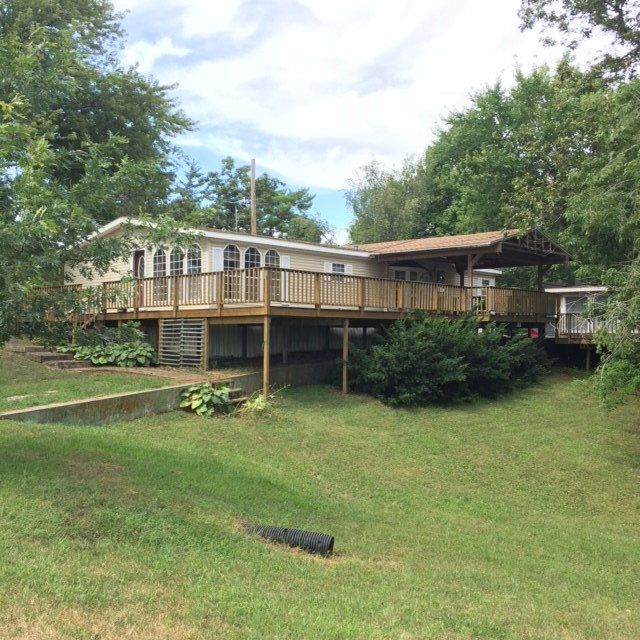 209 Lake Warren Dr, Monmouth, IL 3 Bed, 2 Bath SingleFamily Home