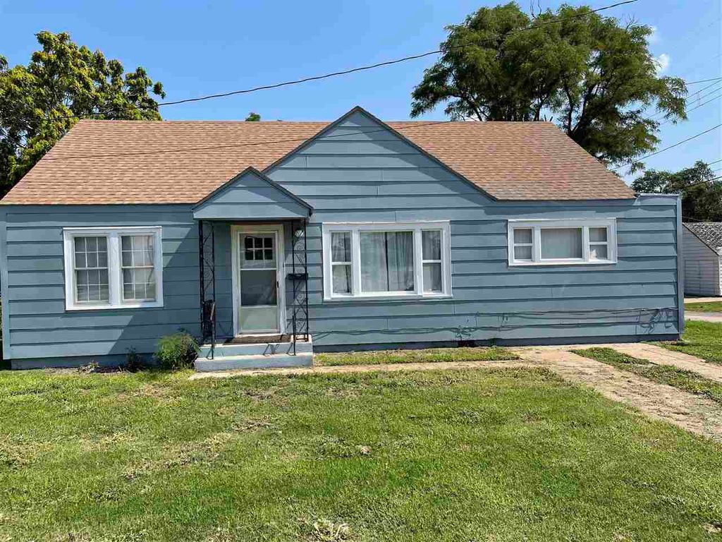 416 Maple St, Alva, OK 73717