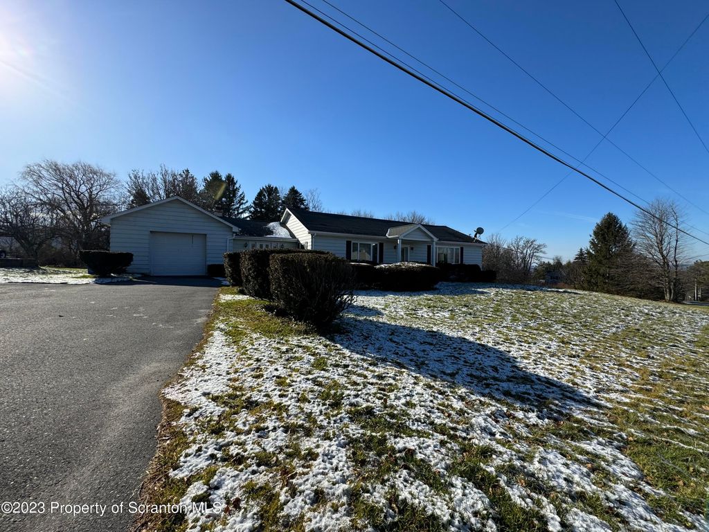 1676 Forest Acres Dr, Clarks Summit, PA 18411