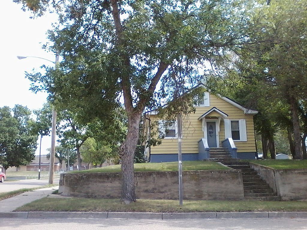 101 SE 2nd St, Linton, ND 58552 Trulia