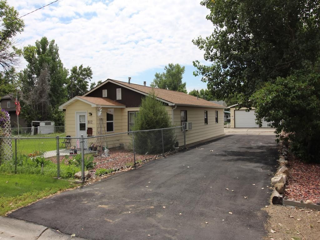812 W 1st St, Hardin, MT 59034 Trulia