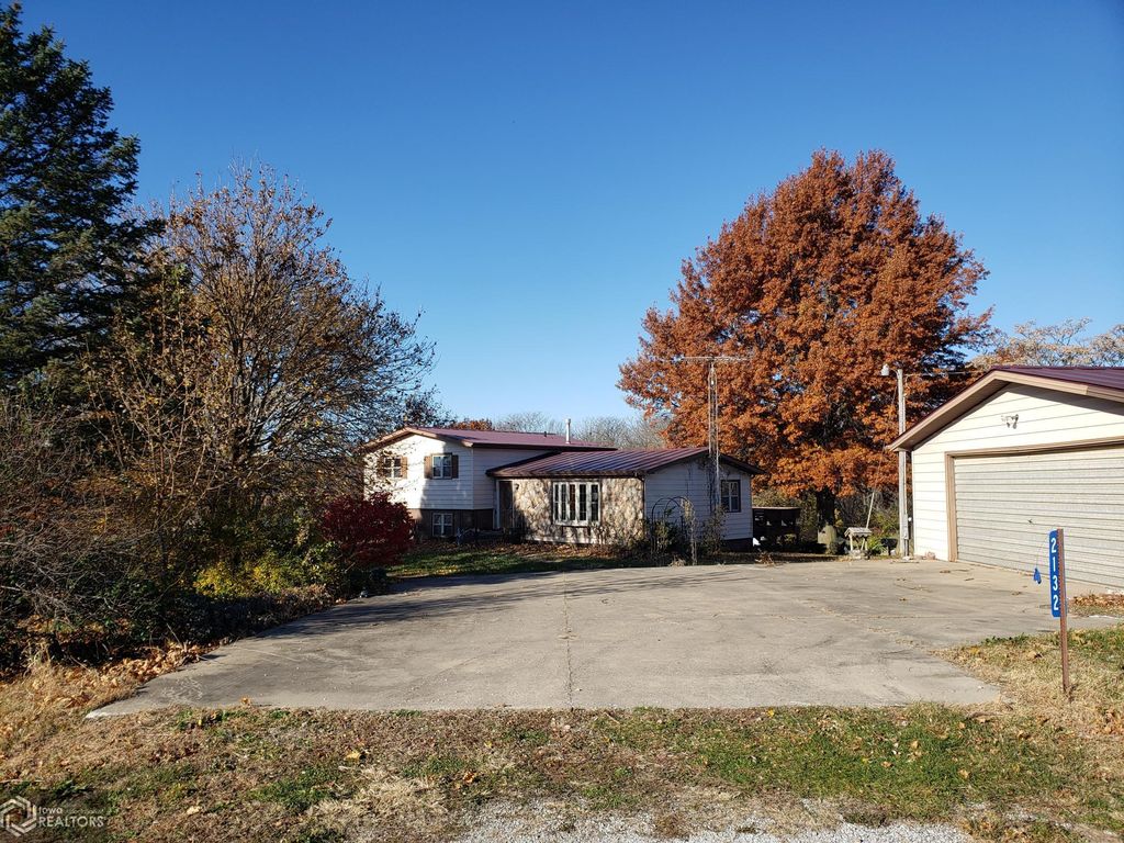2132 N County Road 800, Nauvoo, IL 62354