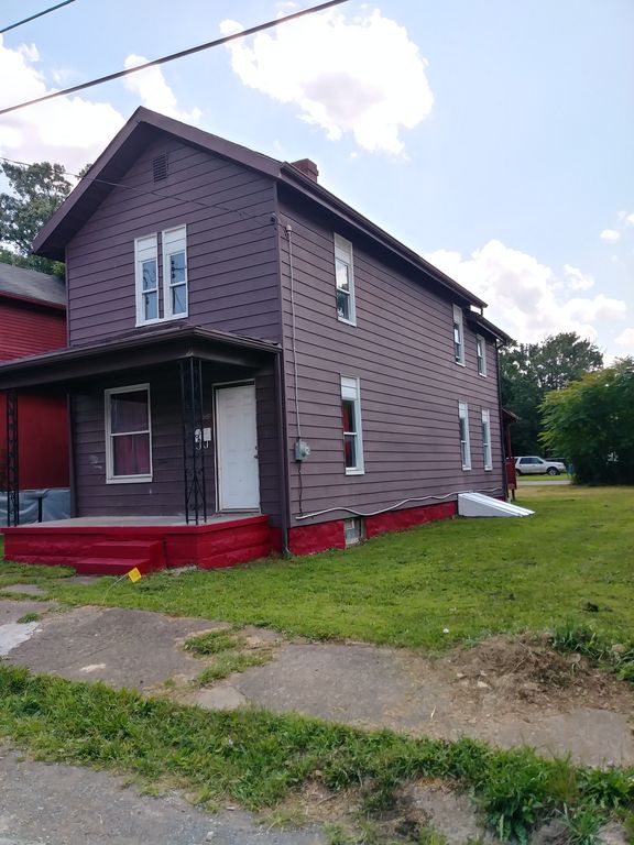 704 Cleveland Ave, New Castle, PA 3 Bed, 1 Bath SingleFamily Home