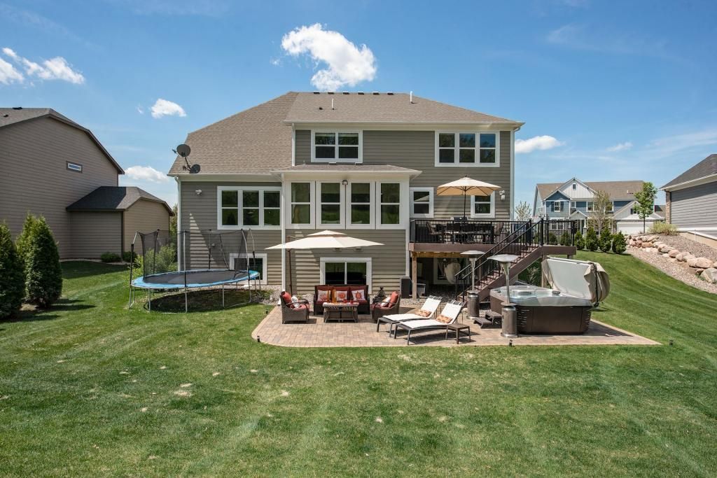 1561 Deephaven Dr, Woodbury, MN - 5 Bed, 4 Bath Single-Family Home
