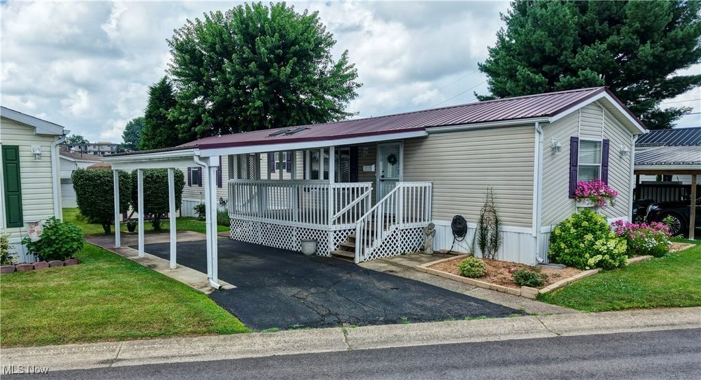 777 1/2 S  2nd St #8, Coshocton, OH 43812