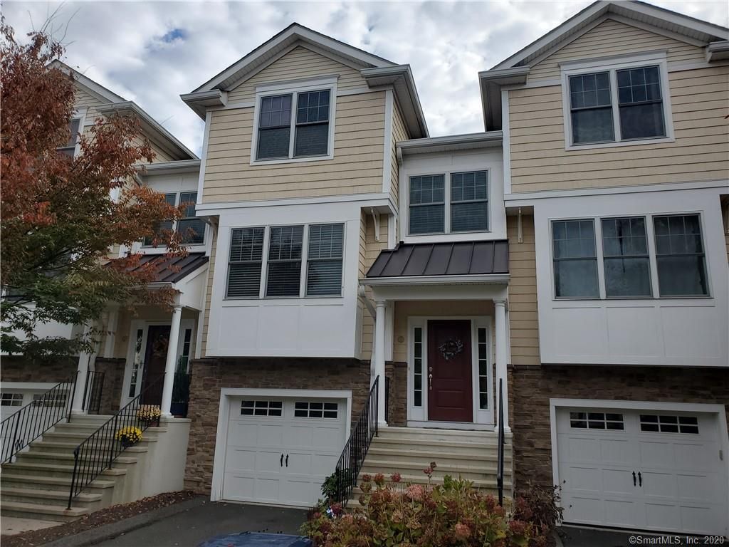 405 Woodland Hills Dr #405, Trumbull, CT 06611