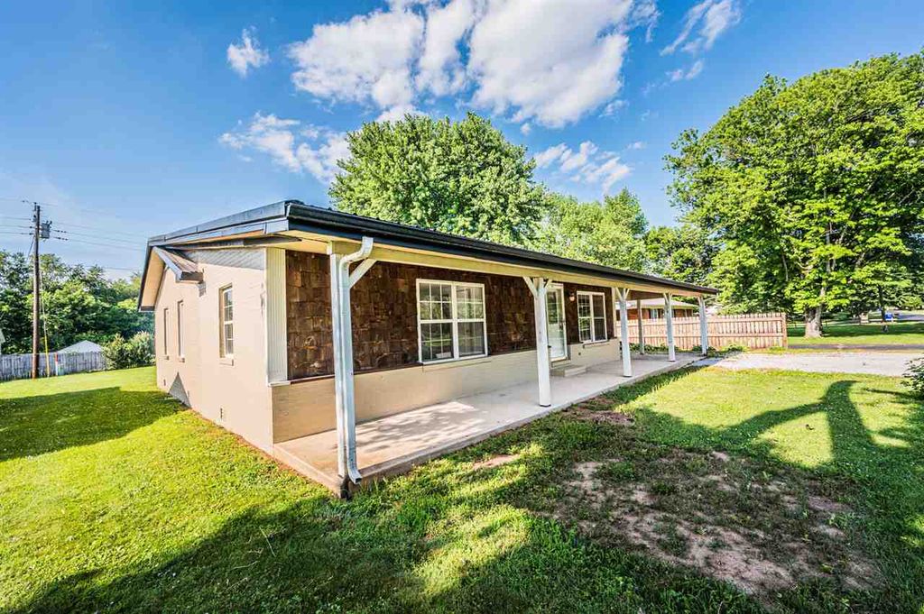 546 Sunset Dr, Auburn, KY 42206