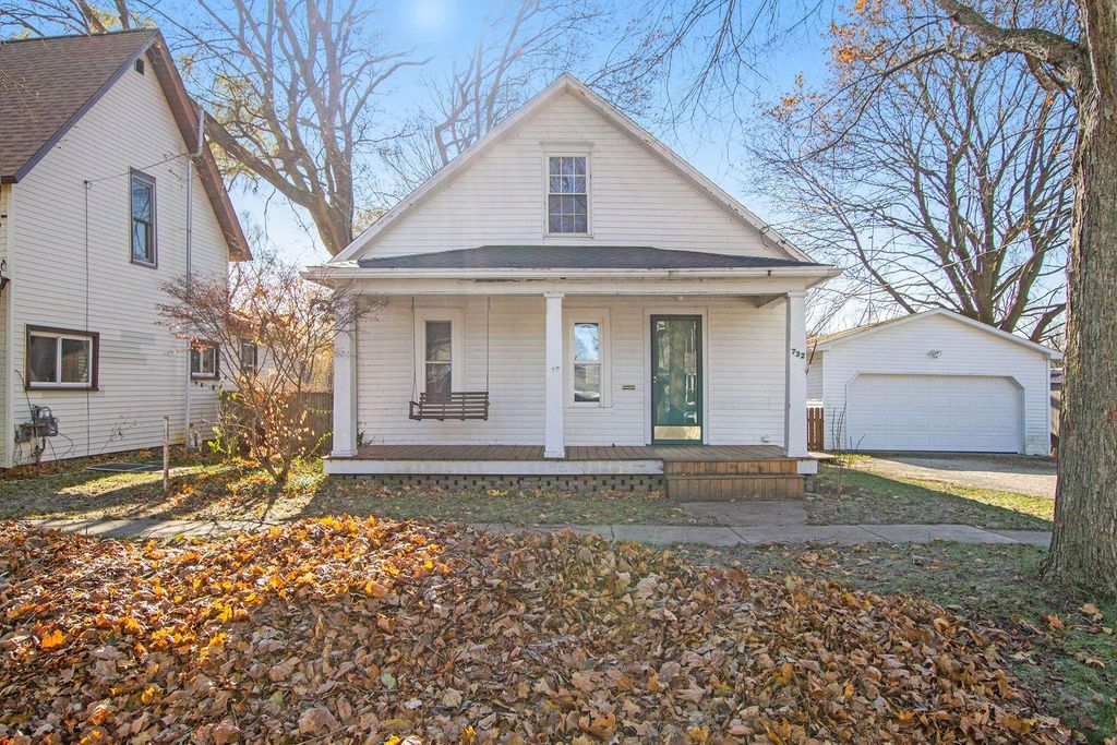 732 E Green St, Marshall, MI 49068