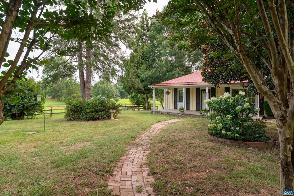 1342 James Madison Hwy, Gordonsville, VA 22942