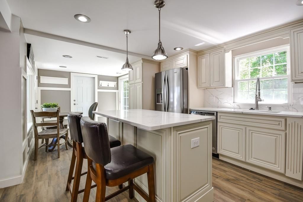 10 Lena Rd, Natick, MA 01760