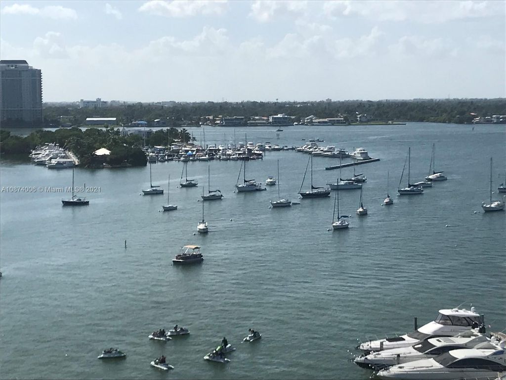 7904 West Dr #1004, Miami Beach, FL 33141