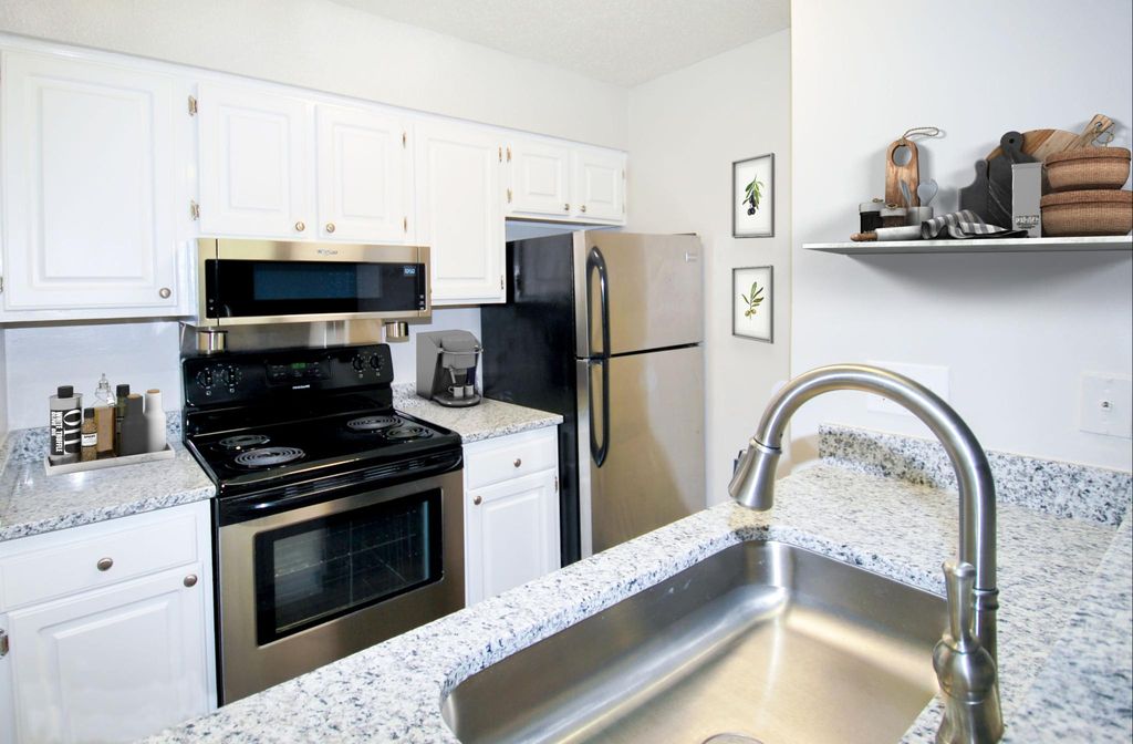 211 Lingstorm Ln, Richmond, VA 23225