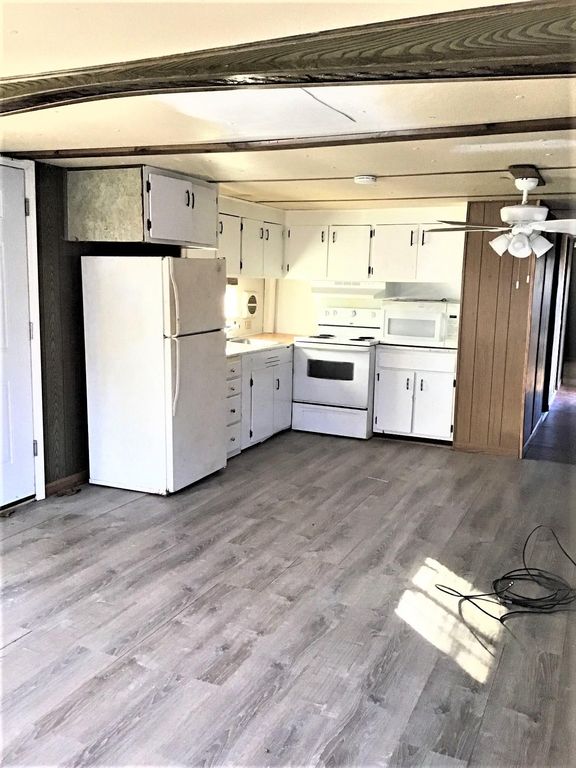 236 Emory Rd, Hopkins, SC 29061