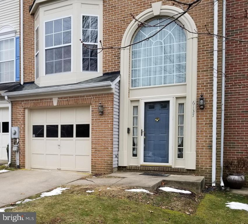 6137 Pine Crest Ln, Frederick, MD 21701